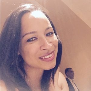 Meet your Posher, Carla